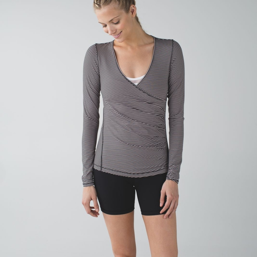 Lululemon Sunset Salutation Long SleeveMini Pop Stripe Black Mink Berry